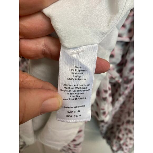 NWOT Talbots‎ Snow Leopard Print Blouse Size M - Picture 10 of 11